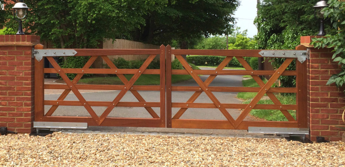 Types and Ideas to Choose Perfect Gate for the House - Go Get Yourself