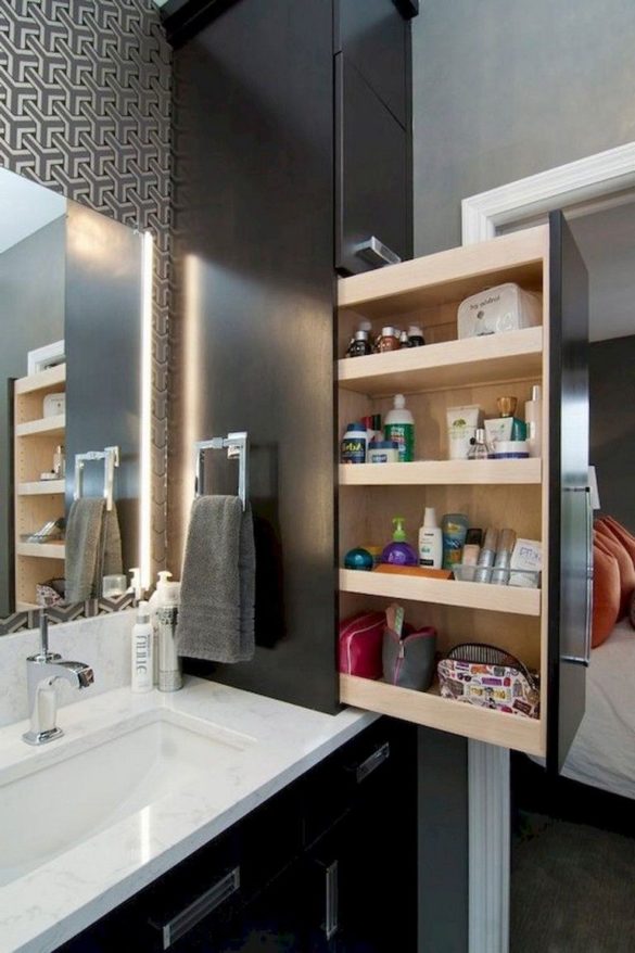 How to Decorate a Small Bathroom without a Bathtub? 7 Easy Tips & Ideas ...